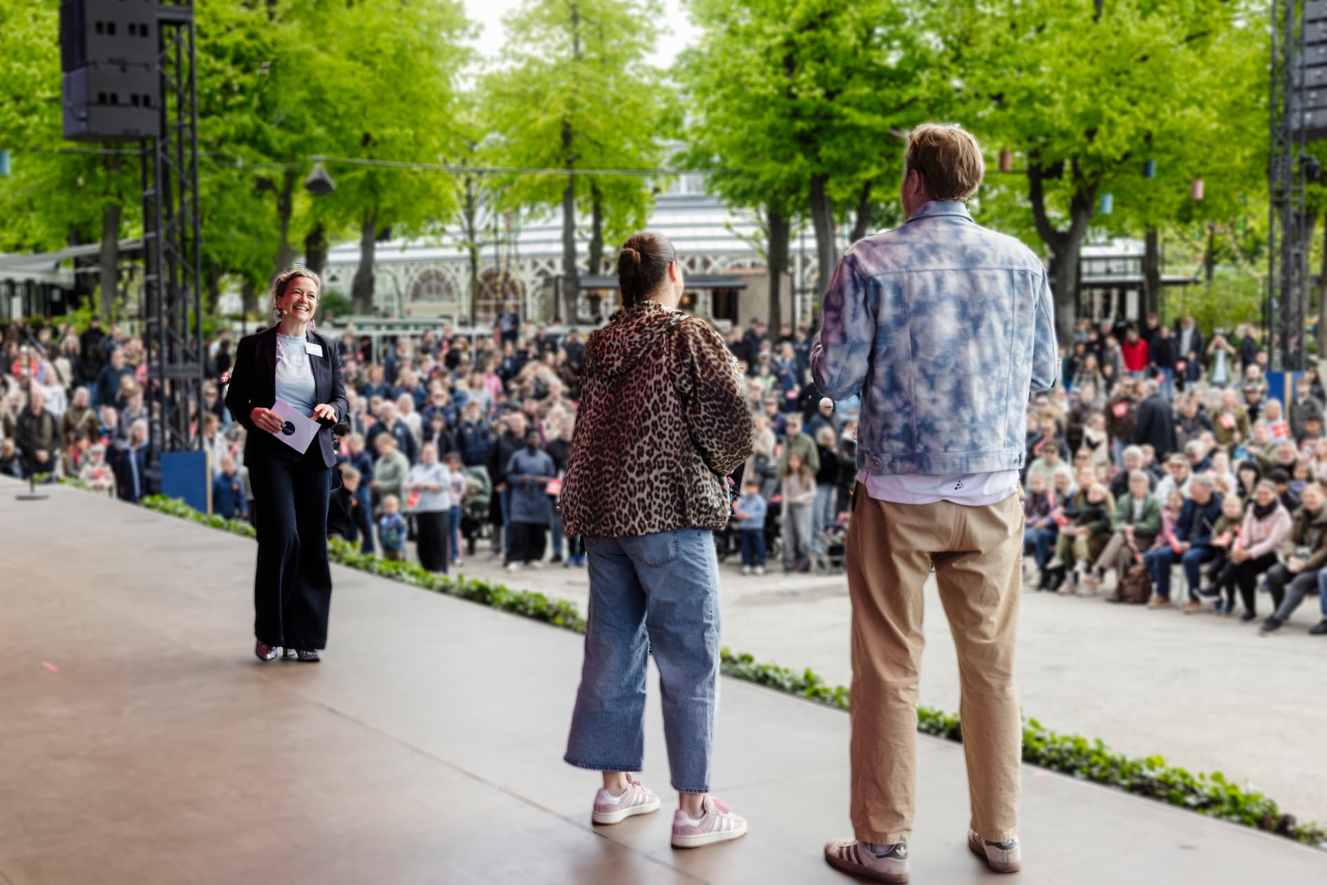 På scenen til Årets Børnehjælpsdag 2026